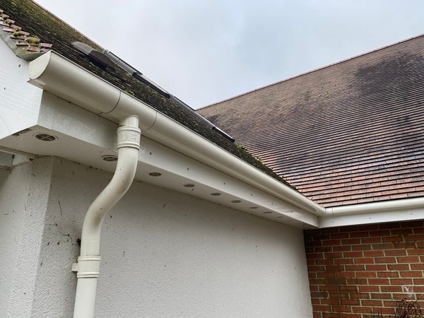 Residential gutter cleaning experts in East Horsley, Surrey